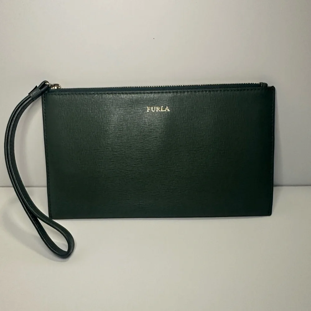 Furla EUC Deep Green Grained Italian Leather Large Wristlet